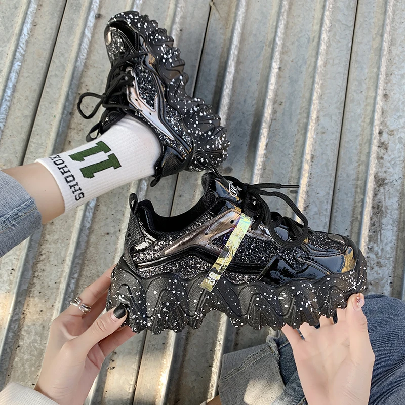 Skup Trampki kobiety wiosna 2020 moda cekinami tkaniny Bling oddychające okrągłe Toe rozrywka Chunky kobiety buty Tenis Feminino ERNESTNM