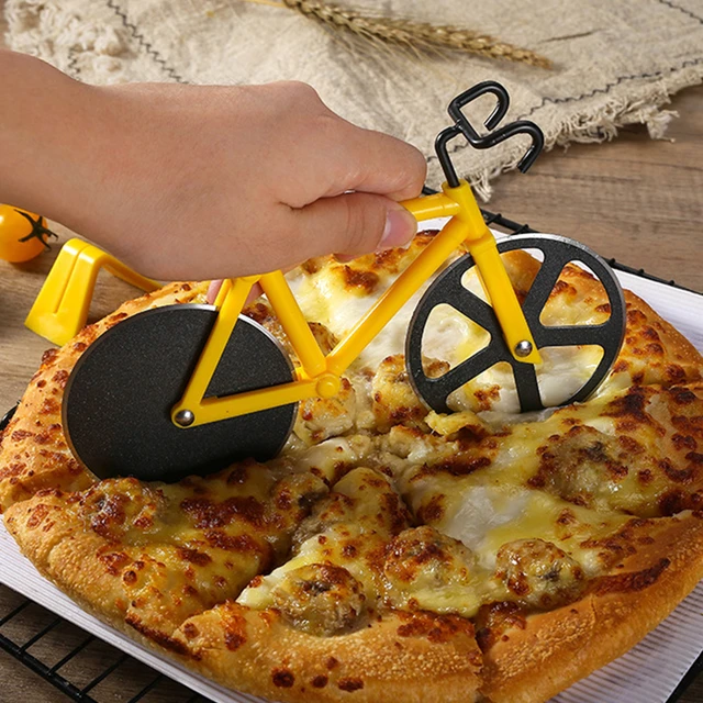 Coupe-Pizza à deux roues en forme de vélo, couteau à découper la Pizza en  acier inoxydable, outils pour gâteaux, roues à gaufres de tarte, ciseaux  accessoires de cuisson - AliExpress