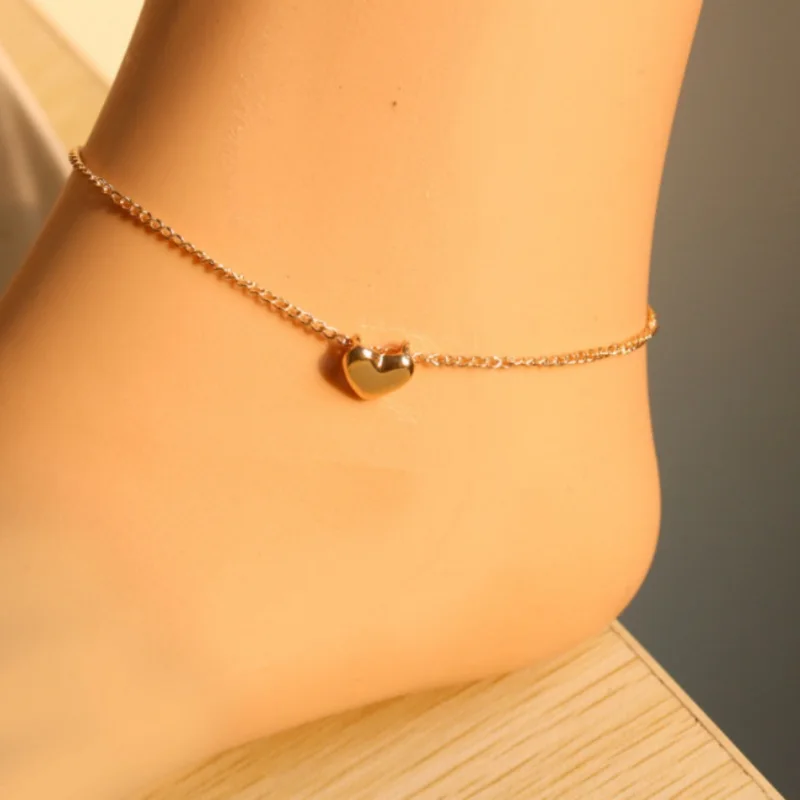 

2019 Fashion Elegant Golden Heart Shape Necklace Simple Short Golden Love Necklace Romantic Heart Pendant Necklaces For Gifts