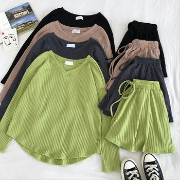 

2020 Fashion Casual Suit Long Sleeves V Neck Sweater + Wide Leg Shorts 2 Piece Sets New Korean Student Knitting Two Piece Set