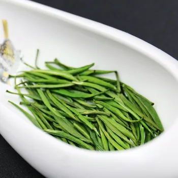 

2020 Year Chinese Famouse High Mountain Emei Cloud Mist Sparrow Tongue Green Tea 7A Superior Quality Green Needle Tea