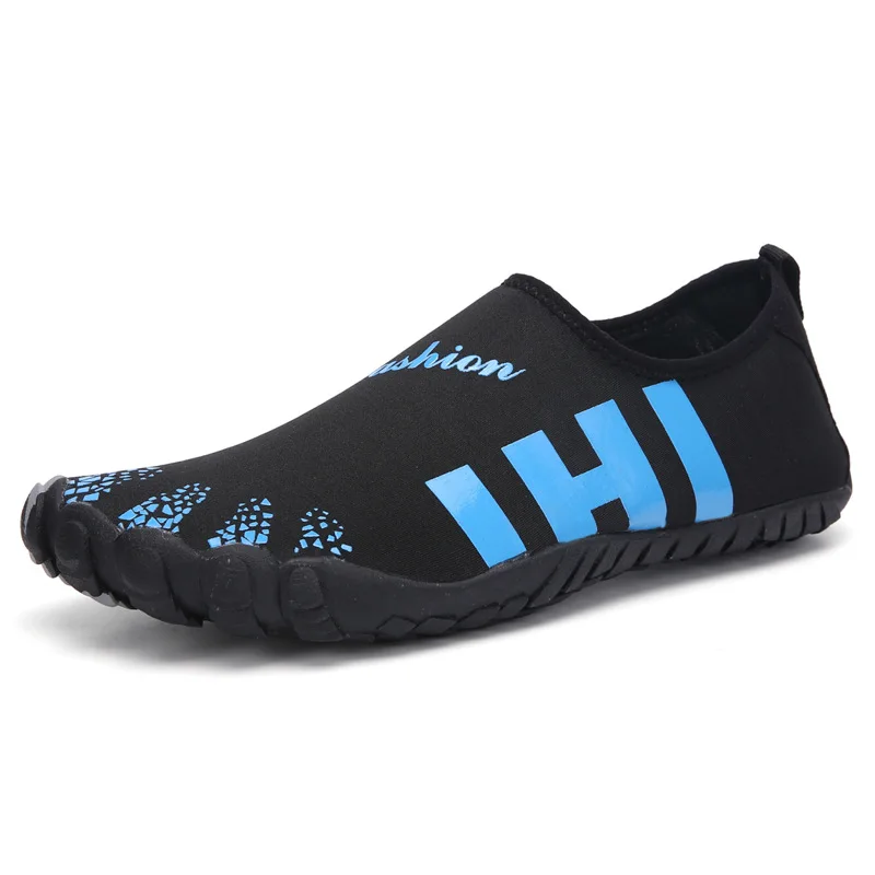 shoes to wear in swimming pool