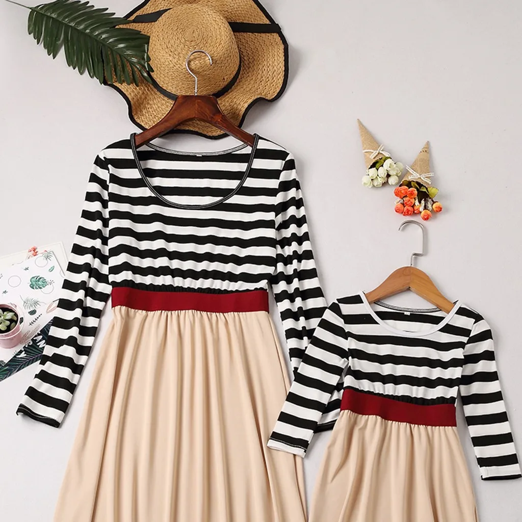 Осеннее платье; платье в полоску с длинными рукавами для мамы и дочки; Семейные комплекты; платье для маленьких девочек; vestido infantil