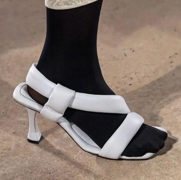

Summer Lady Luxury Hand Made Woven Sponge Soft Leather Sandals Woman Elastic Band Square Open Toe High Heel Sandals Shoes