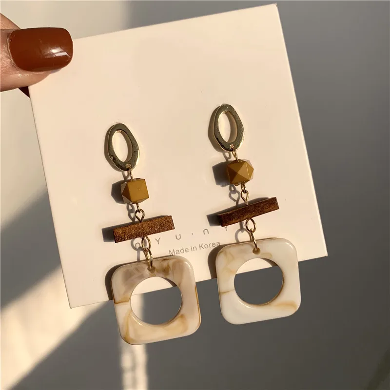 

Temperament of restoring ancient ways is joker geometric earring hollow rectangular qiu dong stud earrings jewelry accessories