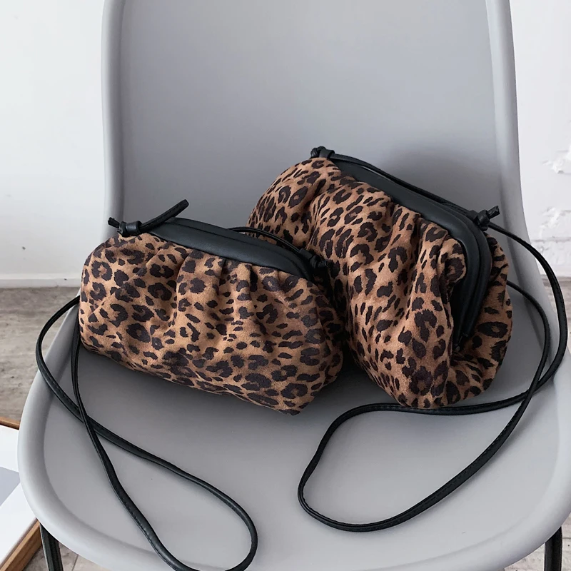 Tanie Leopard pierogi kobiety torba 2019 nowy projektant mody chmura sprzęgła kobiet torba na ramię crossbody dla kobiet torebki