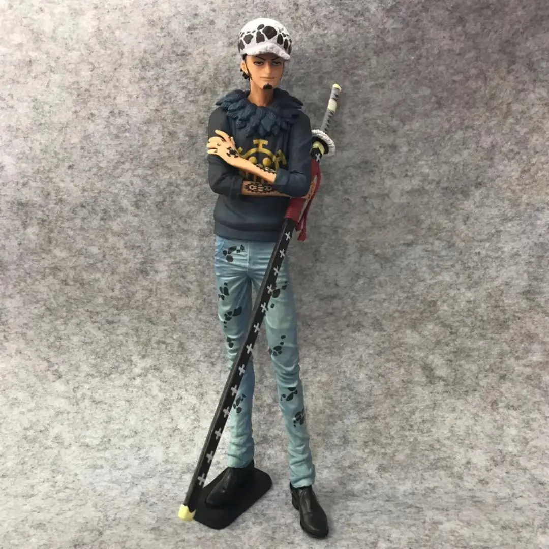 

One Piece Group Vertical Type Prize Figure Ros Gros Trafalgar Garro Black Cloth like Bun Law Garage Kit