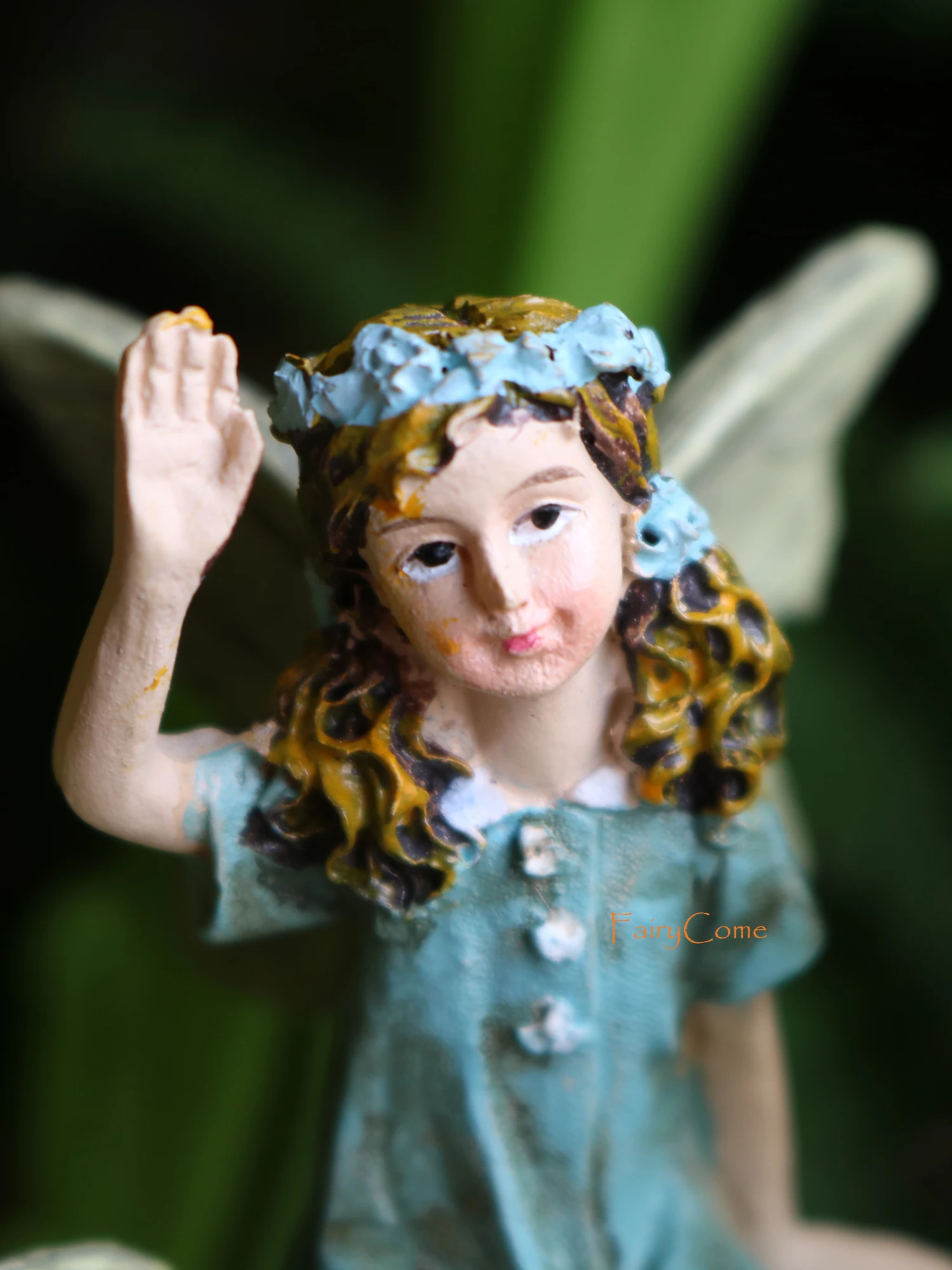 1 Piece of Miniature Garden Fairies Figurines Resin Mini Fairy Statue Figure Fairy Garden Ornaments Decorations Accessories