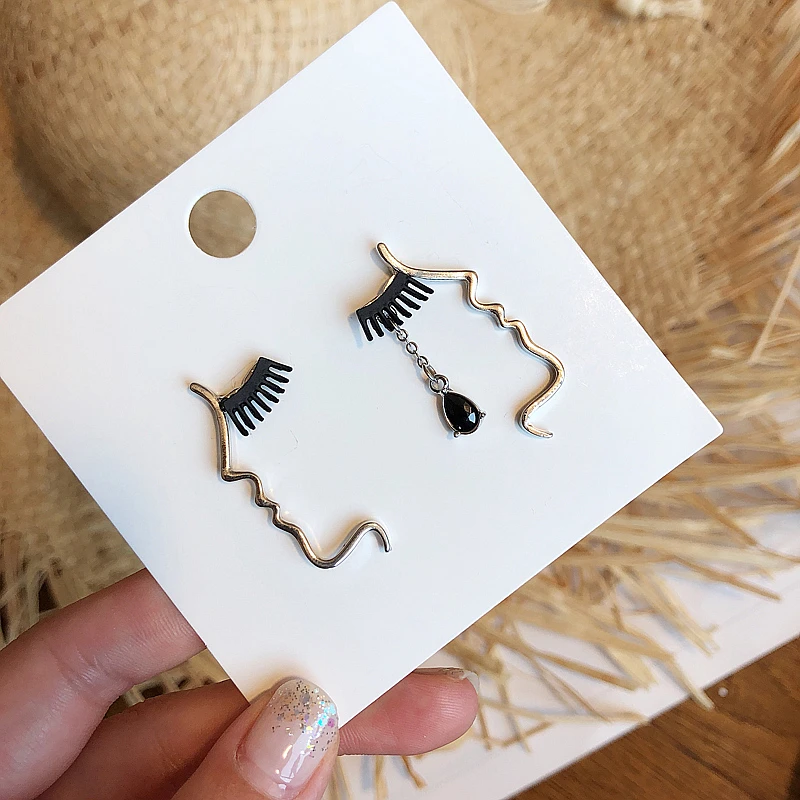 

New Fashion Personality Asymmetric Face Earring For Women Hollowing Out Outline Abstraction Drop Earrings Charm Ear Jewelry