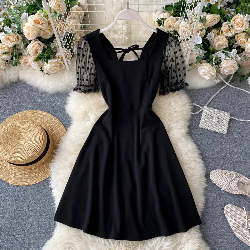 Женское платье с квадратным вырезом черное Сетчатое составного кроя в