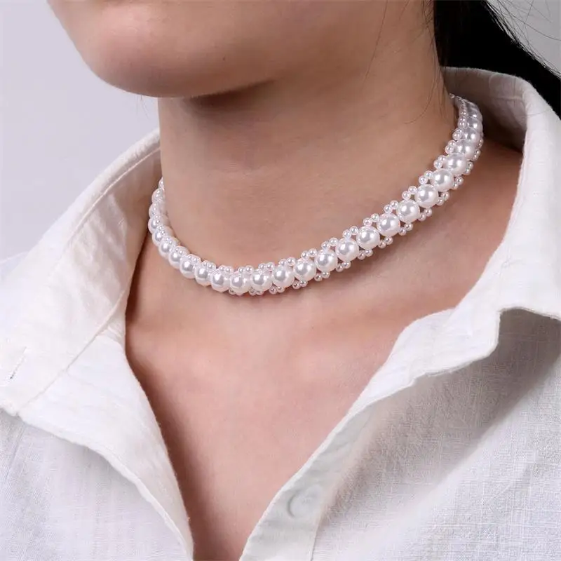 En Simple Short Pearl Choker Necklace 