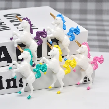 

5PCS Artificial Mini Unicorn Doll Christmas Tree Pendant Garden Home Model Plastic Statue Home Decoration Valentine's Day Gift