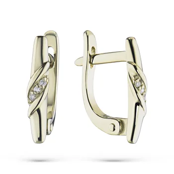 

Earrings in yellow gold with a diamond