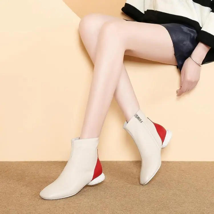

Short boots, women's boots leather thick with low of 2019 autumn winters with Martin boots female head layer cowhide 2.5 cm
