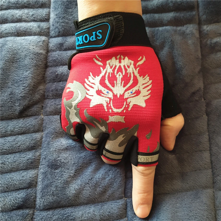 

New children sports half finger gloves for roller skating, outdoor bicycle and sunscreen, stretch gloves with wolf pattern