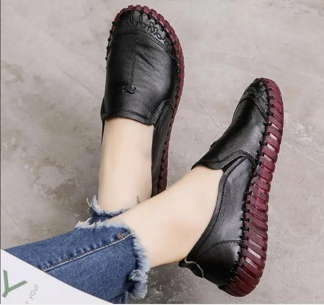 Women Shoes classic Loafers Women Flats Genuine Leather Shoes Flat Women Soft bottom non-slip Bottom Ladies Shoes Large size
