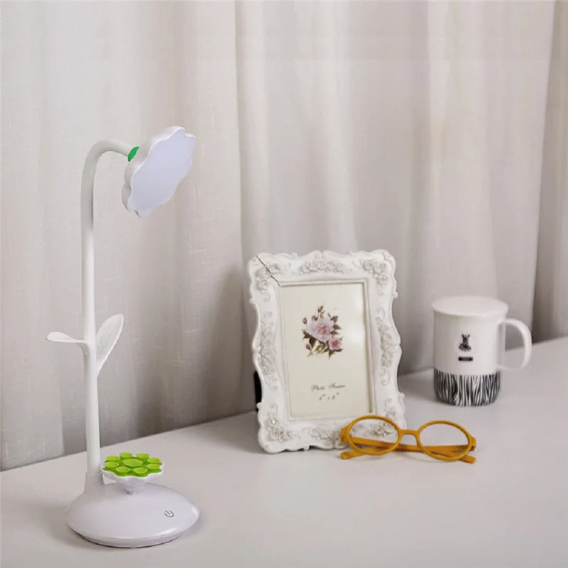 New Sun Flower MobilePhone Stand Table Lamp USB Student Workers Reading Lamp
