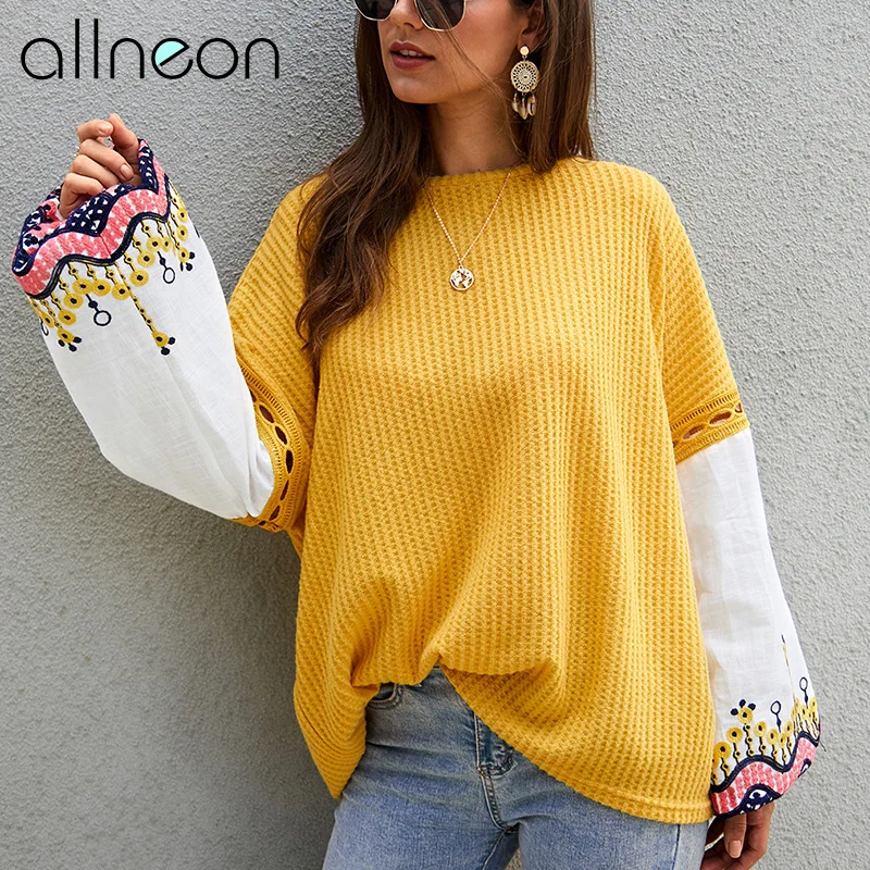 

ALLNeon Women's Patchwork T-shirts Round Neck Printing Lantarn Sleeve Tees Fashion Boho Autunm T Shirts Oversized Streetwear