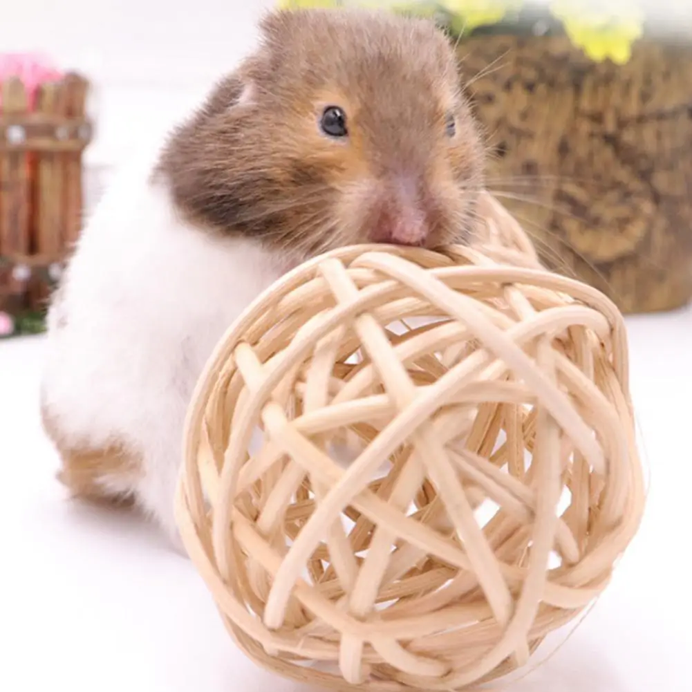 

Rabbit Small Pet Hamster Chewing Toy Small Pet Cleaning Teeth Natural Wooden Ball Small Pet Molars Entertainment Toy Rattan Ball