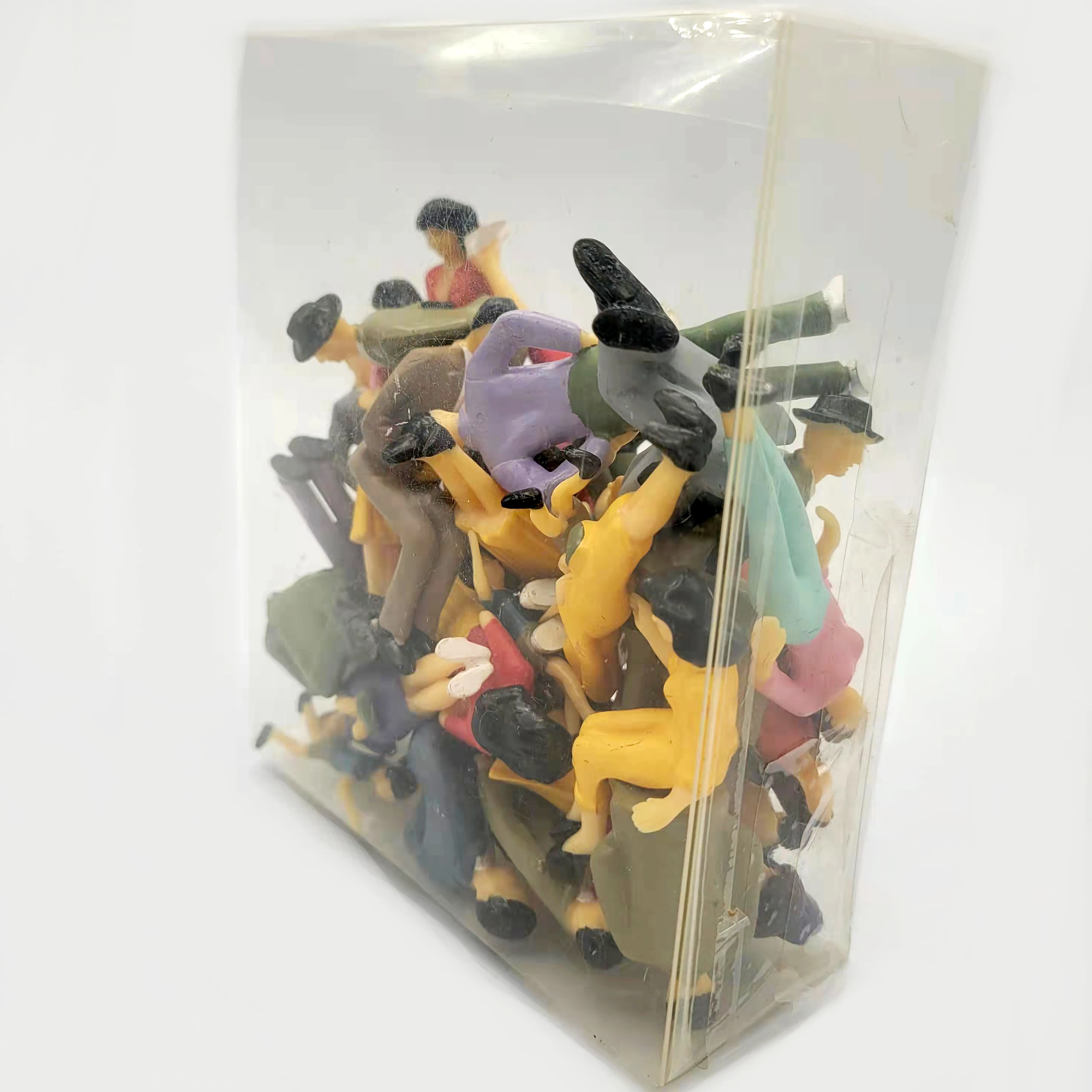 Рисунок 2 - фигурки в масштабе 1:25