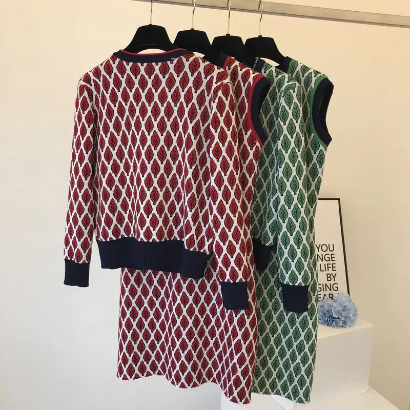 ALPHALMODA/ Зимний вязаный кардиган с круглым вырезом+ платье, Женский жаккардовый костюм из двух предметов с узором в виде листьев и ромбика, повседневный комплект OL