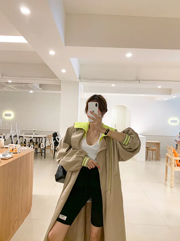 Южная Корея Dongdaemun осень и зима популярный модный флуоресцентный зеленый смешанный цвет славный короткий рост длинный с капюшоном Тренч
