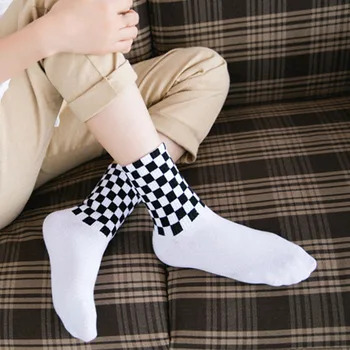 

Elastic Soft Casual Chic Men Socks Sports White And Black Squares Skateboard Socks Hiphop Socks Unisex Exercise Basketball