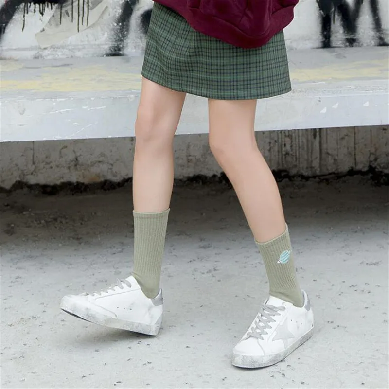 Новые милые Космические Планеты звездное небо Harajuku новые мягкие теплые носки-трубы жаккардовые креативные Мультяшные узорные художественные носки для женщин