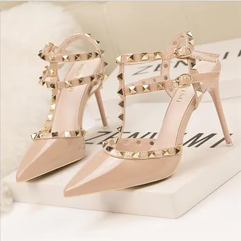 

2019 New Rivet Double Buckle Fashion Women Sandals High Heels Pointed Cut-Outs Party Shoes Women Solid Patent Leather Rome Shoes