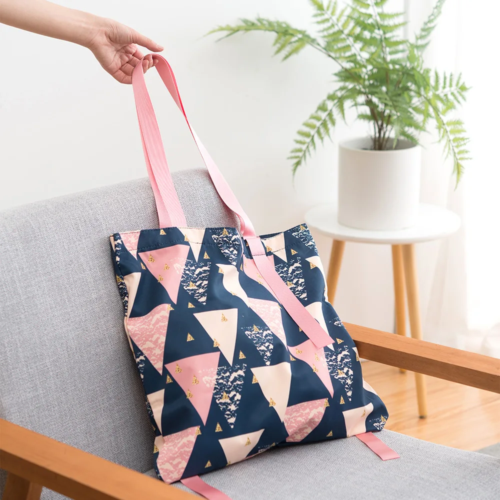 

NH8240 Nacai Geometry Graphics Shoulder Bag Women's Folding Portable INS Hand Environmentally Friendly Shopping Cloth Bag