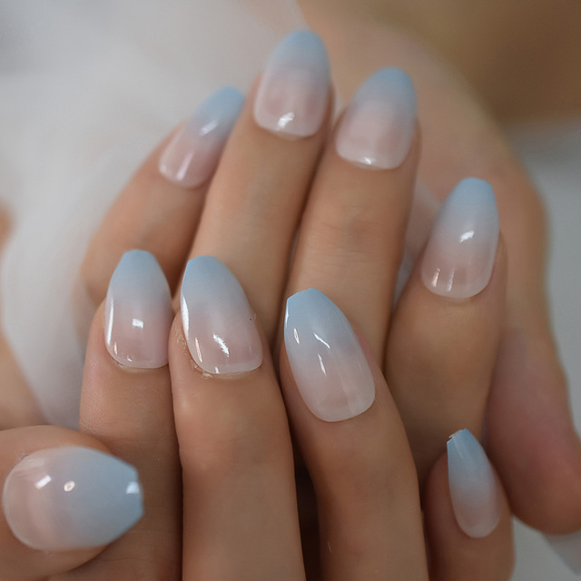 Press On Nails With Designs Nude Blue Rhinestone Fake Artificial Nails Short Coffin Square False Nail Tips Single Crystal