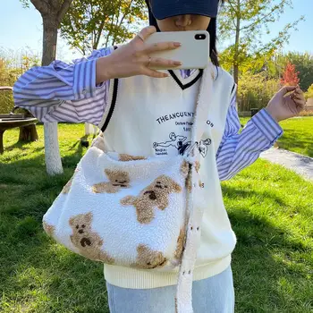 

2020 Winter Warm Lamb Fleece Shoulder Bags For Women Cute Cartoon Bear Printed Handbag Female Large Capacity Tote Bags bolsos