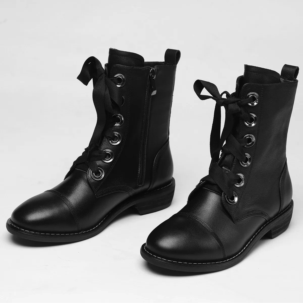

Women's genuine leather lace-up flats ankle booties leisure punk short booties high quality Motorcycle boots casual shoes women