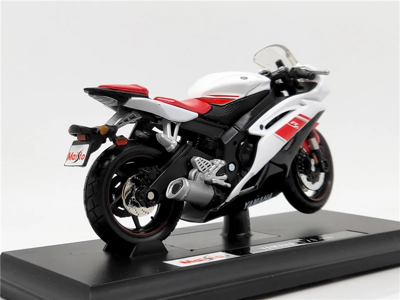 Модель мотоцикла Maisto 1:18 Yamaha синяя/белая литая под давлением модель мотоцикла| |