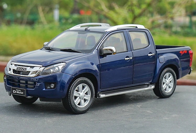 Авторизованный подлинный 1:18 Isuzu D-MAX пикап Модель литья под давлением игрушечный грузовик модель для Рождественский подарок - Цвет: Blue