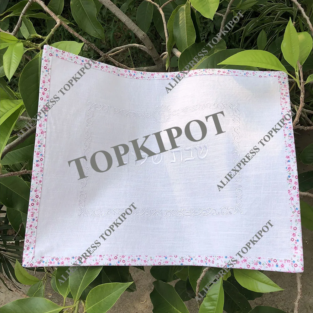 Белый льняной потертый чехол с вышитым логотипом из розового золота и четырьмя бахромой