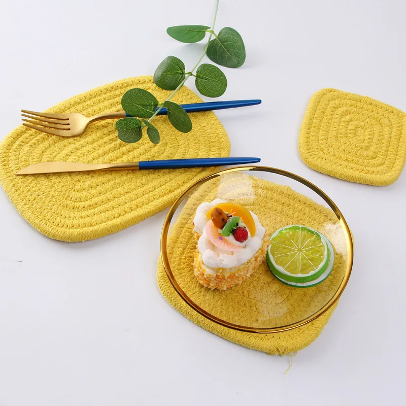 12606925159_1905837338