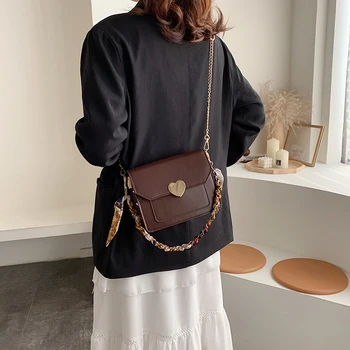 

2020 Shoulder Messenger Bag Fashion White PU Women Bags Studded Messenger Bag Chain Bag Handbag
