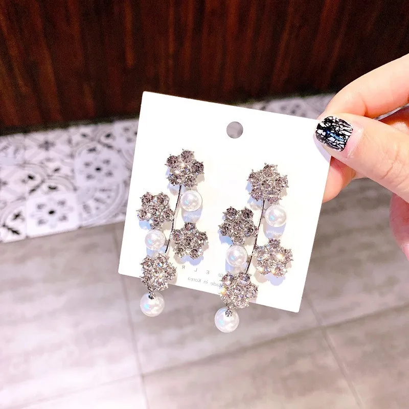 MWsonya Korean Version New Personality Long Flower Crystal Pendant Earrings Elegant for Women Pearl Earring Brincos Jewelry Gift