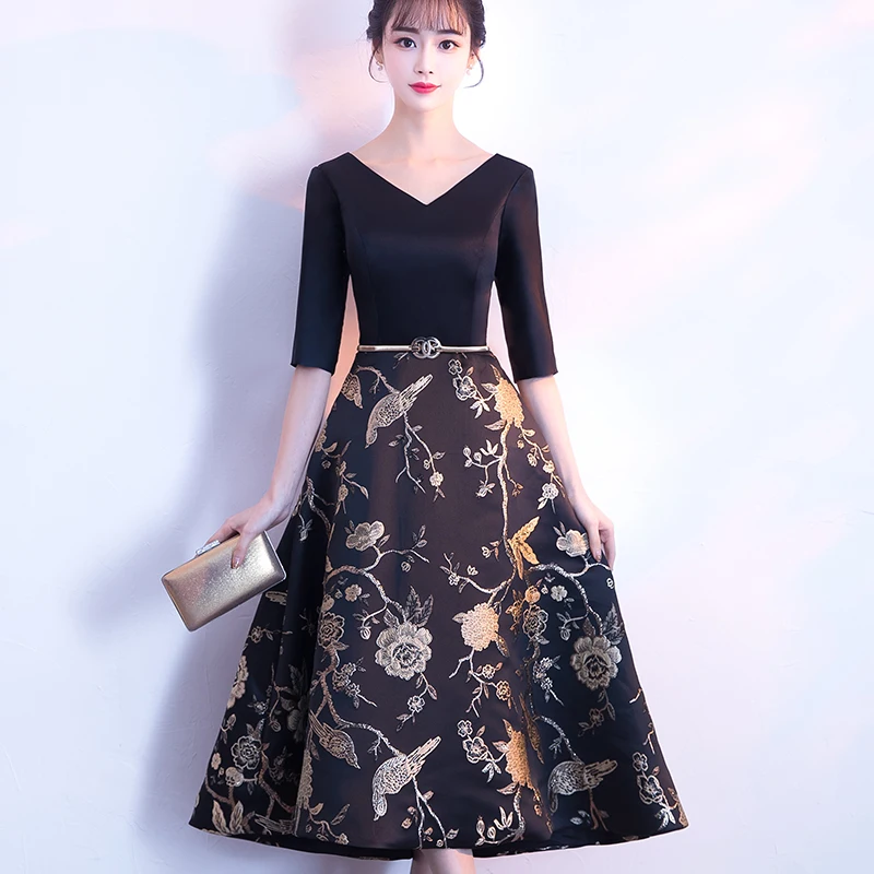 Printed Flower Satin Black Cocktail Dresses With Sleeves Elegant V-Neck A- Line Plus Size Semi Formal Gowns