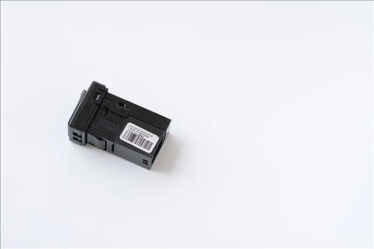 Biurlink AUX USB ВЫКЛЮЧАТЕЛЬ проводки для Toyota Corolla Camry RAV4 Prado Vios адаптер Порт комплект