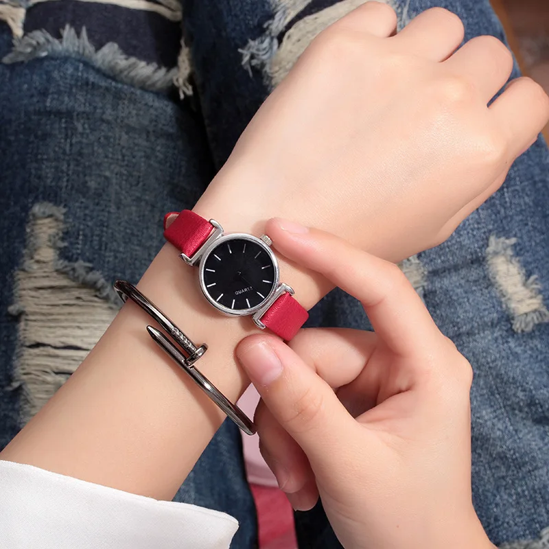 

2019-New Style Retro British Style Trend Simple Women's Small Elegant Simple Rome Fine Belt Watch Women's
