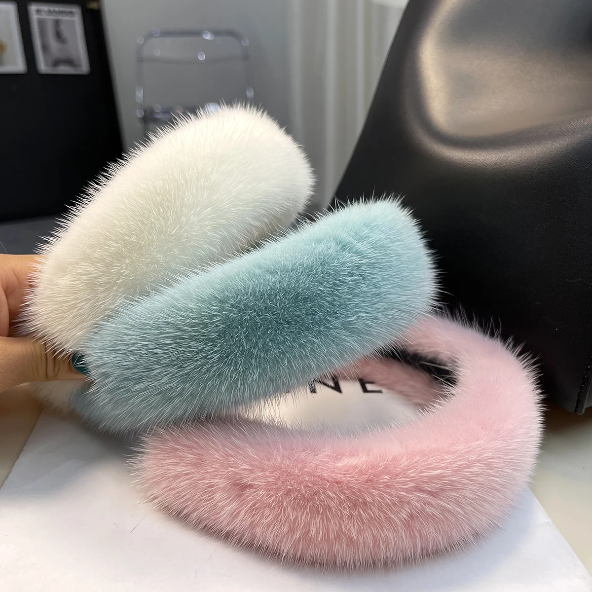 Real Mink Fur Hairband Fashion Fluffy Accessory For Hair Luxury Comfort Headwear Genuine Fur Stylish Fuzzy Headband walk beside you brown wedding wrap faux fur cape coat winter accessory bridal bolero bride jacket shrugs for women 2020 real pic