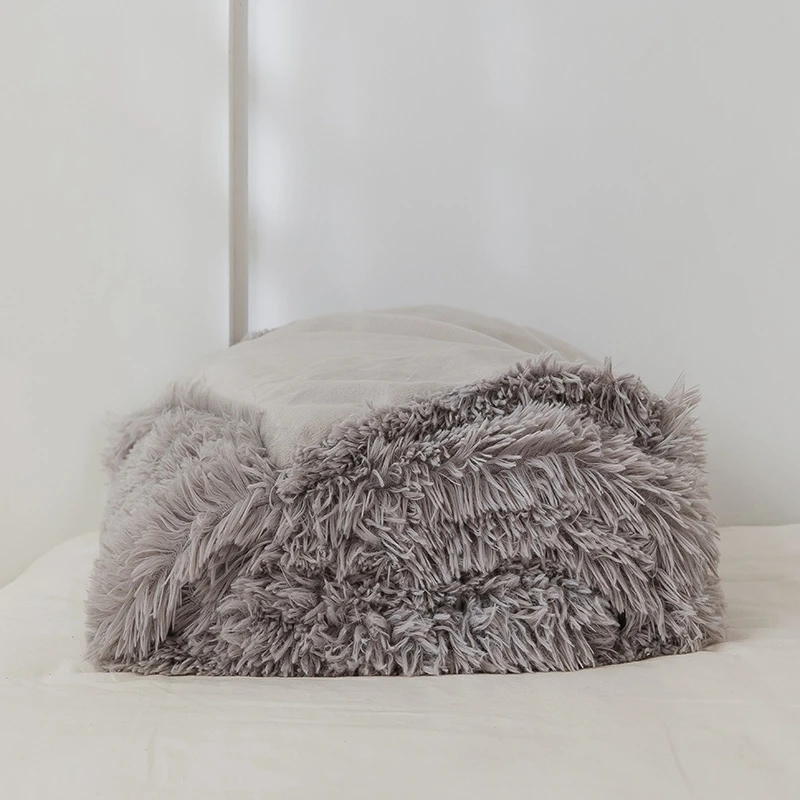 

High Quality solid Super Thick Warm Blanket For Beds winter polar fleece sheep soft fluffy blanket Home decoration