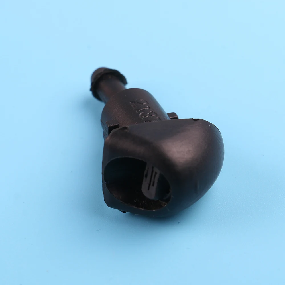 1Pcs Windshield Windscreen Wiper Washer Nozzle Spray Jet 86636SC100 For SUBARU Forester 2009 2010