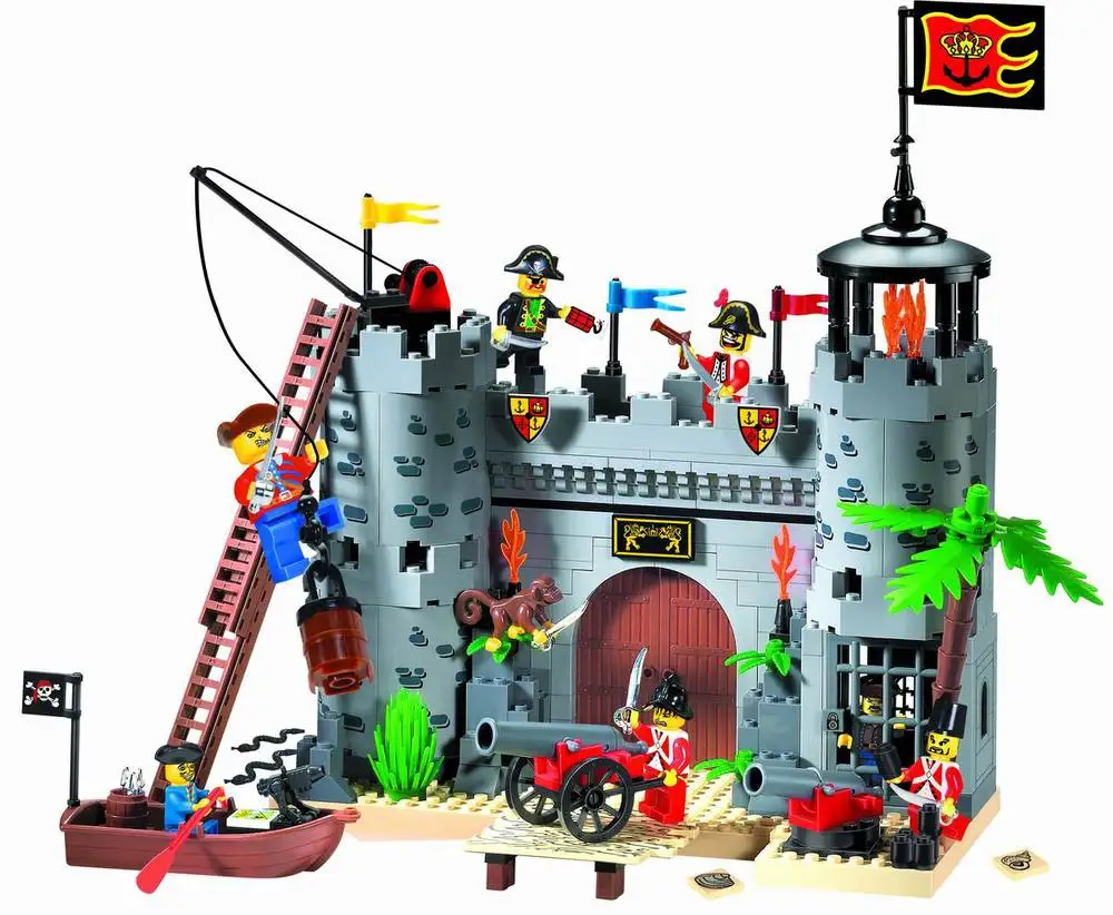 

Compatible Legoinglys City Enlighten Building Block Pirates and Royal Guards Battle Castle 366pcs