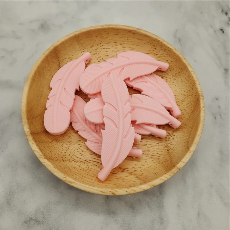 Pink 20 шт силиконовый бисер с перьями, Детский Маленький стержень для детей, Детский силиконовый прорезыватель, жемчужный силиконовый Прорезыватель в виде листьев, силиконовый грызун - Color: Pink