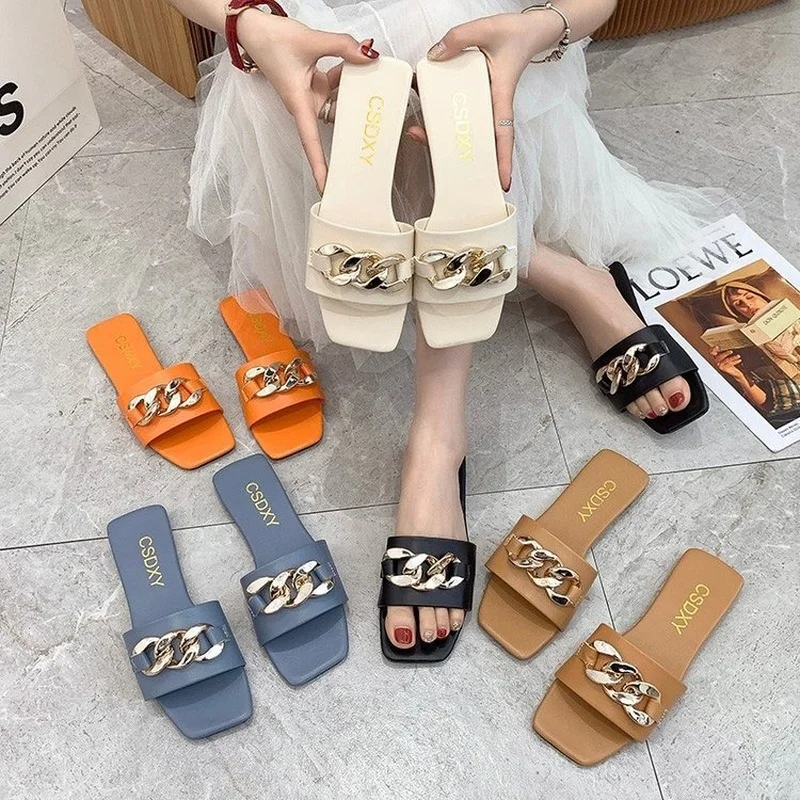 

New Ladies Slippers 2021 Summer Slides Fashion Black Metal Chain Decorated Flat Round Toe Women Slides Female Beach Shoes