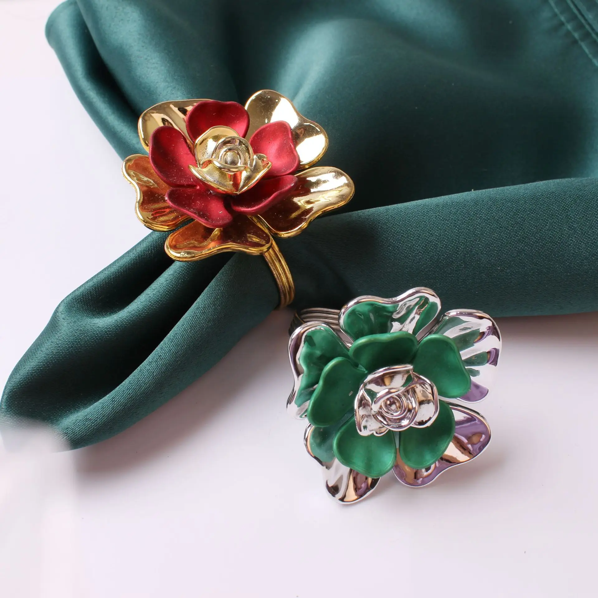 6pcs/lot Fashion Napkin Ring White Flowers Hotel Beautiful Buckle Wedding Tabletop Decorations
