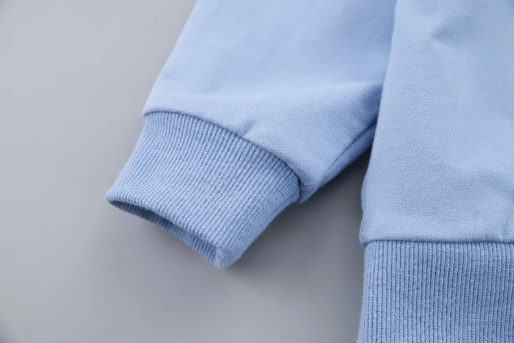 12989025693_1034569010